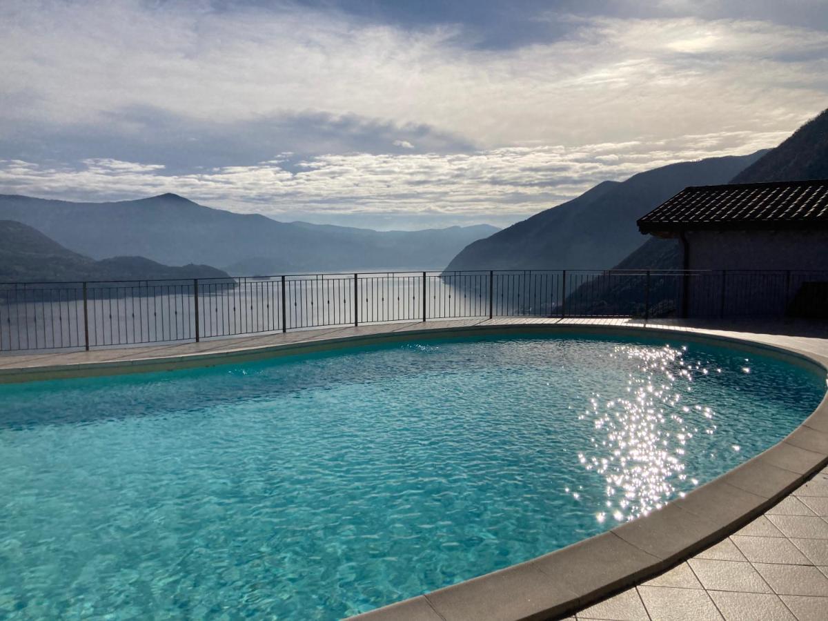 Appartamento Grande Terrazza Vista Lago Parzanica Bagian luar foto