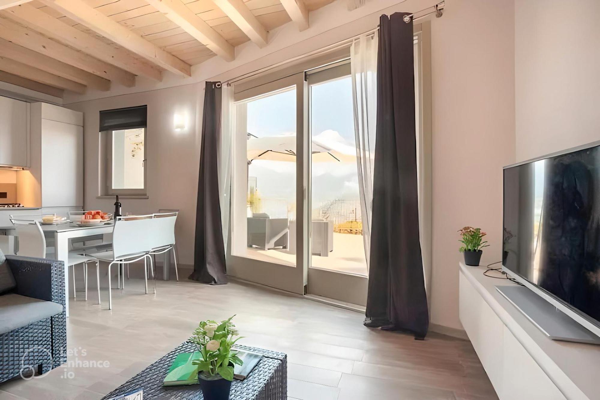 Appartamento Grande Terrazza Vista Lago Parzanica Bagian luar foto